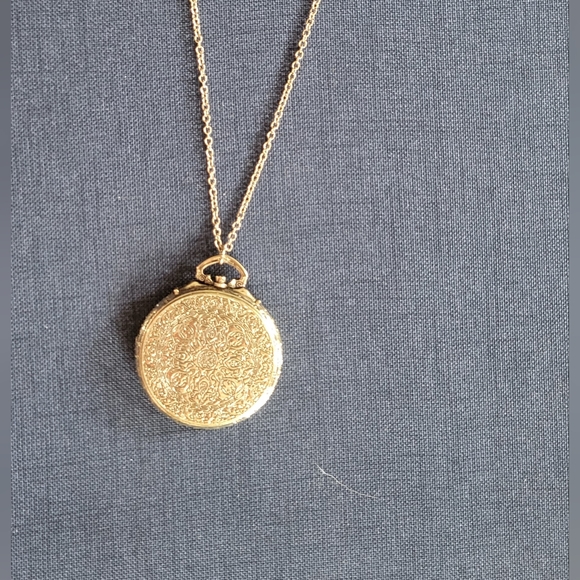 Betsey Johnson Floral Charm Pendant Necklace - Picture 4 of 4